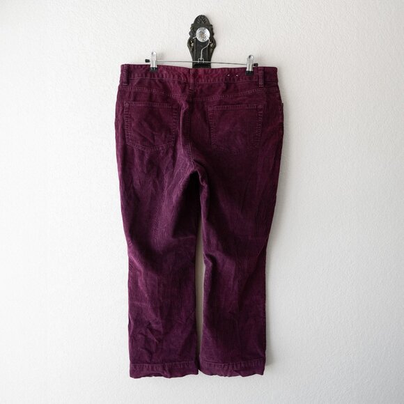 St John’s Bay Corduroy Pants Sz 12 Burgundy Straight Fit Secretly Slender Boot - Picture 5 of 6